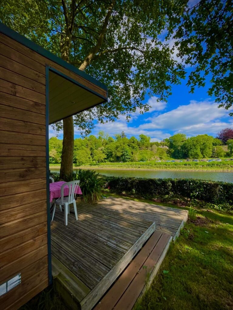 camping construction en bois,camping maison en bois,le cube Hennebont,le cube camping,camping le cube