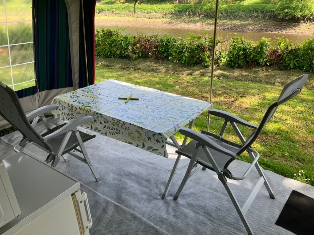 camping hennebont,caravane auvent,caravane equipée,camping blavet