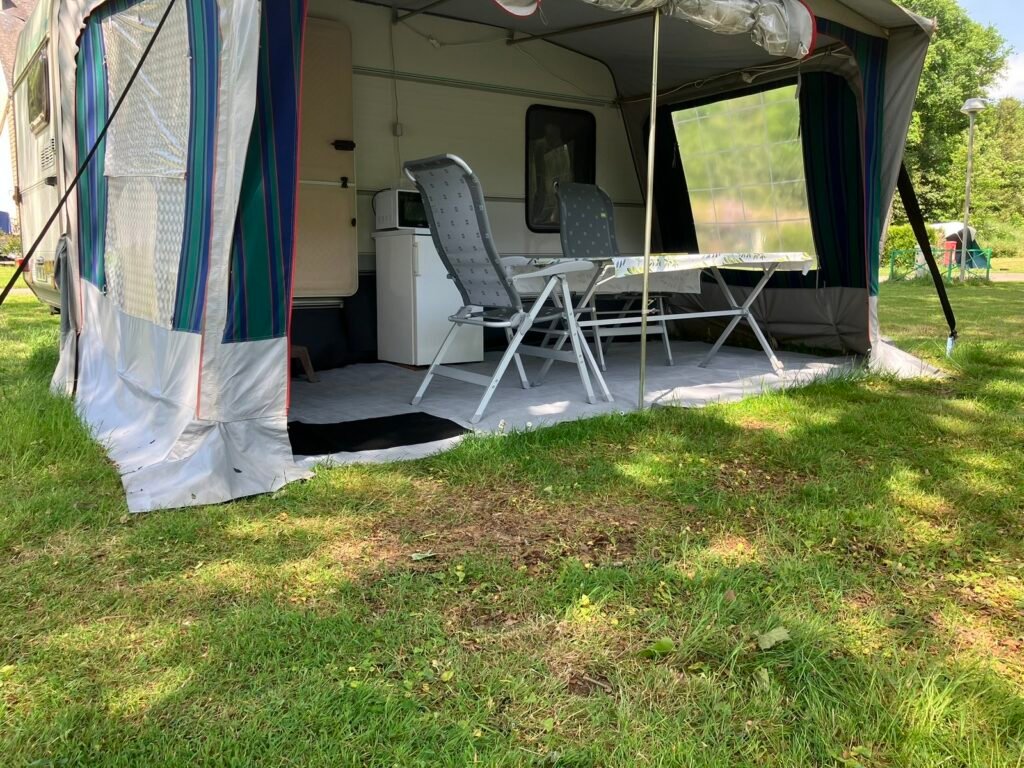 camping hennebont,caravane auvent,caravane equipée,camping blavet